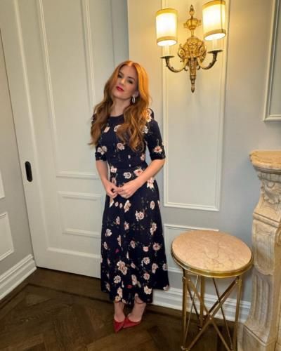 Isla Fisher Radiates Happiness with a Friend in Beautiful Snapshot