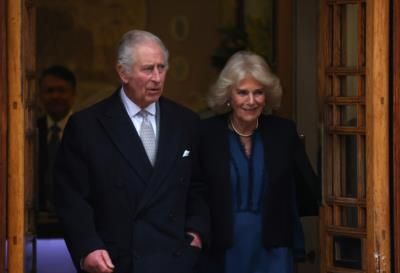 King Charles returns to London with Queen Camilla amid cancer diagnosis
