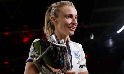 Leah Williamson back in England squad but Nikita Parris misses out
