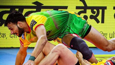 Patna Pirates beat Telugu Titans, become 5th team to qualify for playoffs