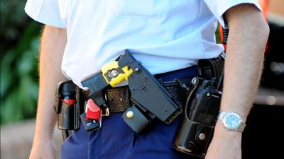 Every Melbourne police officer to carry a Taser