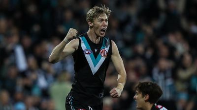 Port's Marshall shuns free agency, signs new contract