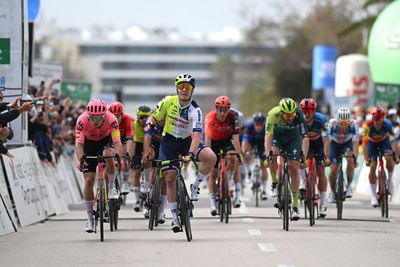 As it happened: A hectic sprint opener at the Volta ao Algarve