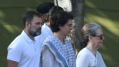 Gandhi family members should contest from Amethi, Rae Bareli: U.P. Congress chief
