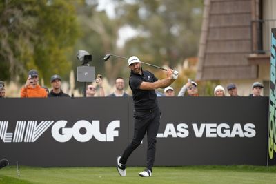 Dustin Johnson gave fans his wedges in parking lot after 2024 LIV Golf Las Vegas win