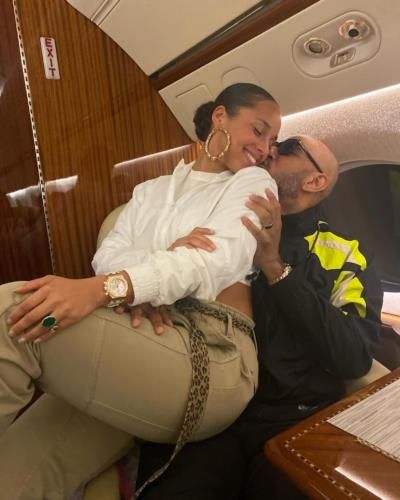 Alicia Keys and husband embody love and devotion in touching moment