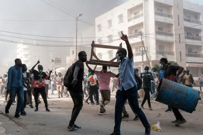Senegal's Sall Facing Heavy Pressure To End Political Crisis