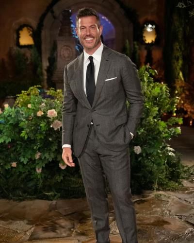 Jesse Palmer changes rose ceremony lingo, offers contestants extra time