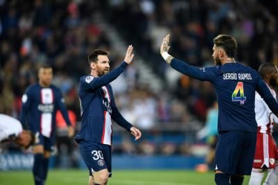 Paris Saint-Germain Handball defeats RK Eurofarm Pelister in EHF Champions League