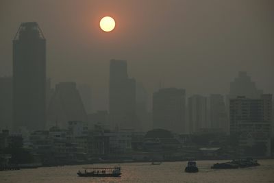 Bangkok Says Work From Home As Pollution Blankets City