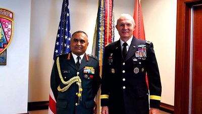 Army chief Gen. Pande holds high-level professional discussions with U.S. counterpart