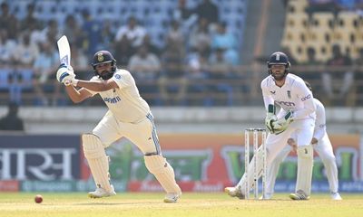 England left rueing missed reviews as Sharma and Jadeja escape
