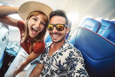 Best Airline Credit Card Bonuses With a Free Ticket