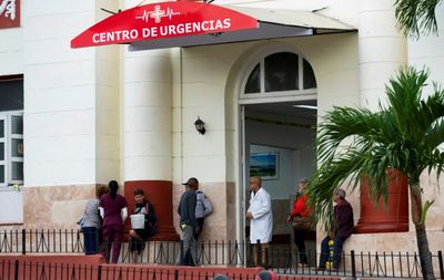 Cuba Boosts Doctors' Wages In Bid To Halt Mass Exodus