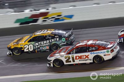 NASCAR Daytona 500: Bell and Reddick win Duels, Johnson narrowly qualifies