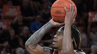 Snakes fire early to upset Melbourne United again