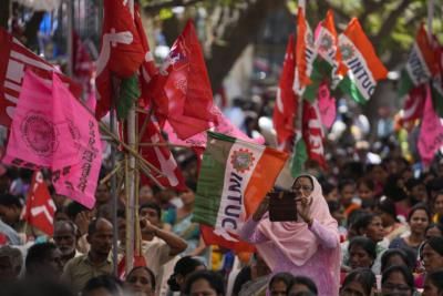 Indian Farmers Protest for Guaranteed Minimum Support Prices