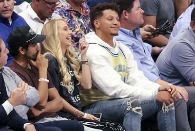 Patrick and Brittany Mahomes visited 2 of the shooting victims from the Chiefs parade at the hospital
