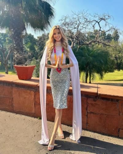 Krystyna Pyszková Embarks on Cultural Adventure in India