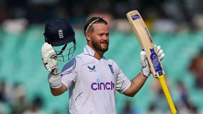 India vs England, 3rd Test: Ben Duckett’s blazing ton helps visitors race to 207-2 in 35 overs in reply to India’s 445; R Ashwin takes 500th wicket