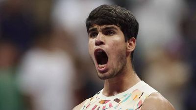 Carlos Alcaraz enters semifinals in Buenos Aires event