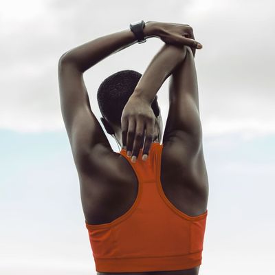 I'm a fitness trainer and Health Editor who has scoliosis - 10 most effective moves for building a strong, pain-free upper body