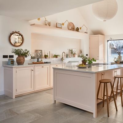 Blush pink is the ‘it’ colour perfect for small kitchens – Euphoria’s Maude Apatow just showed us how to do it