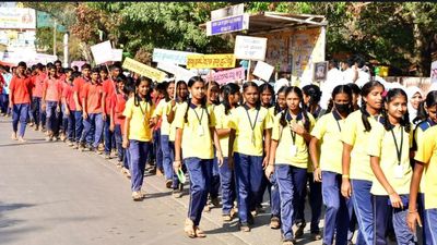 Over 10,000 students take part in ‘Heritage Walk’ for Constitution awareness in Dharwad