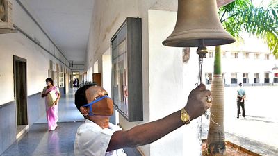 Pachai, the evergreen school peon