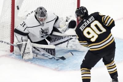 'Kings Secure Overtime Victory Against Struggling Bruins'