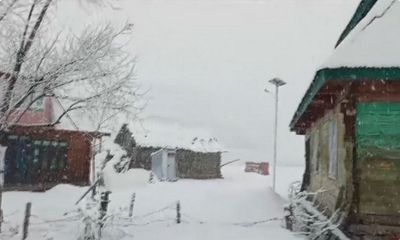 J-K: Upper reaches of Gurez valley receive fresh snowfall