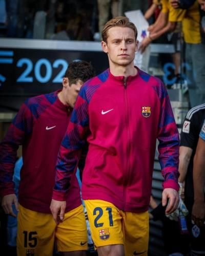 Discover the Magical Skill of Soccer Star Frenkie de Jong