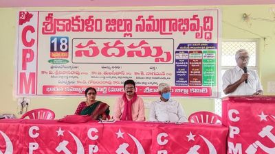 Comprehensive development of Srikakulam district needed to stop labour exodus, says CPI(M) State secretary