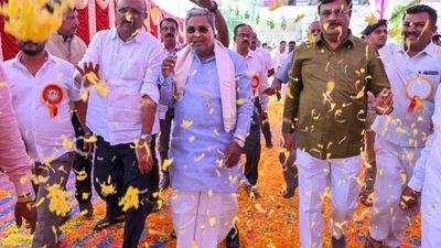 Defeat BJP-JD(S) combine in LS polls to protest against injustice to Karnataka in sharing of taxes, Siddaramaiah