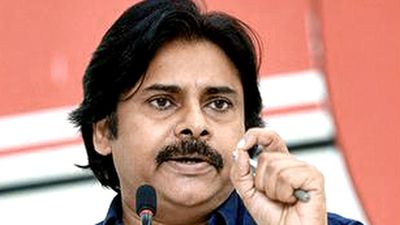 JSP chief Pawan Kalyan meets party leaders in Vizag