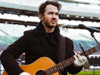 Kevin Jonas Takes Fans Behind the Scenes of Electrifying Concert