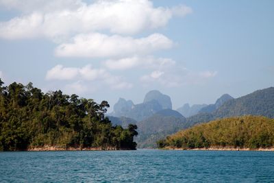 British Man Dies After Falling Into A Lake While Kayaking In Thailand
