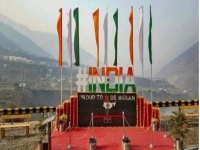 Kashmir: ‘INDIA’ selfie point in Uri, near LoC, a hit among tourists