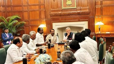 Fishermen delegation meets Union Minister, seeks Centre’s intervention on arrests by Sri Lanka
