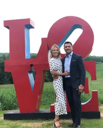 Kelly Ripa And Husband Celebrate Valentine's Day With Love