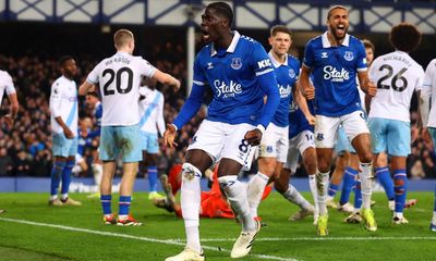 Amadou Onana’s header denies Crystal Palace and salvages point for Everton