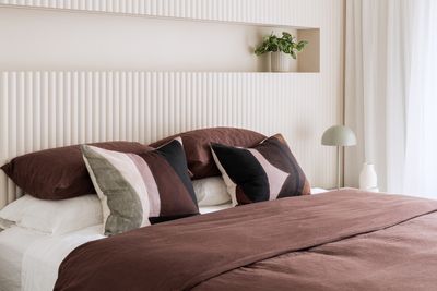 Experts Say Adjustable Pillows Might be the Best Bedroom Investment you can Make — Here are 3 Reasons Why