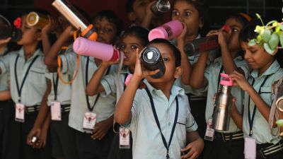 State mulls heat clinics as mercury soars above normal