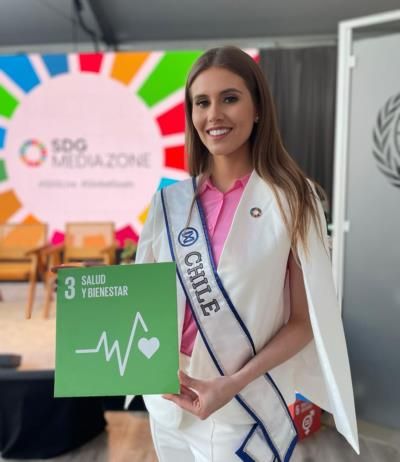 Miss World Chile Ambar Zenteno Shines In Silver And White