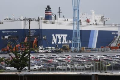 Japan's Exports Surge, Trade Deficit Shrinks In January
