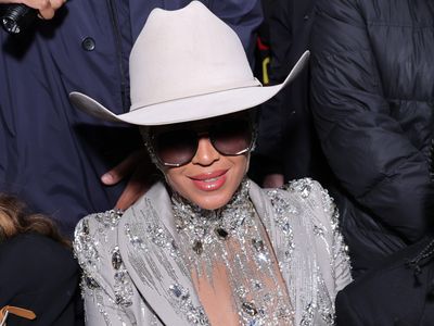 Beyoncé's 'Texas Hold 'Em' debuts at No. 1 on the country chart