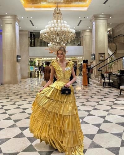Krystyna Pyszkova´: A Style Icon In Elegant Golden Dress