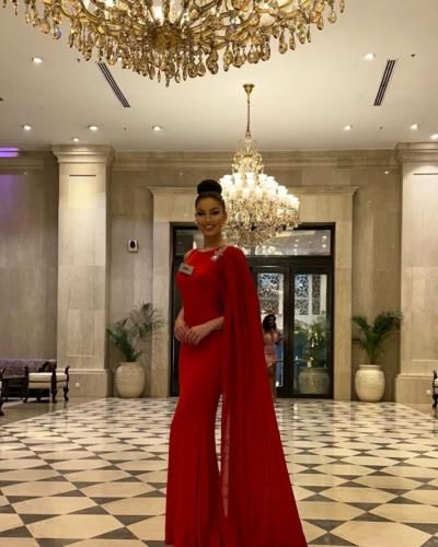 Anja Radic Stuns In Timeless Red Dress With Elegance