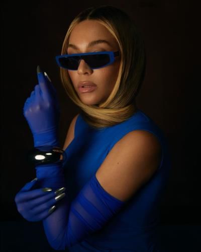 Beyoncé Stuns In Bold Blue Ensemble On Instagram