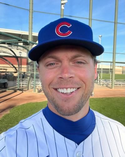 Chicago Cubs: Team Camaraderie Captured Through Selfies